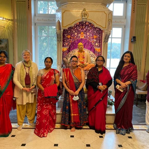 2021-10-12 Ambassador’s wife and ladies from the Indian Embassy in Radhadesh
